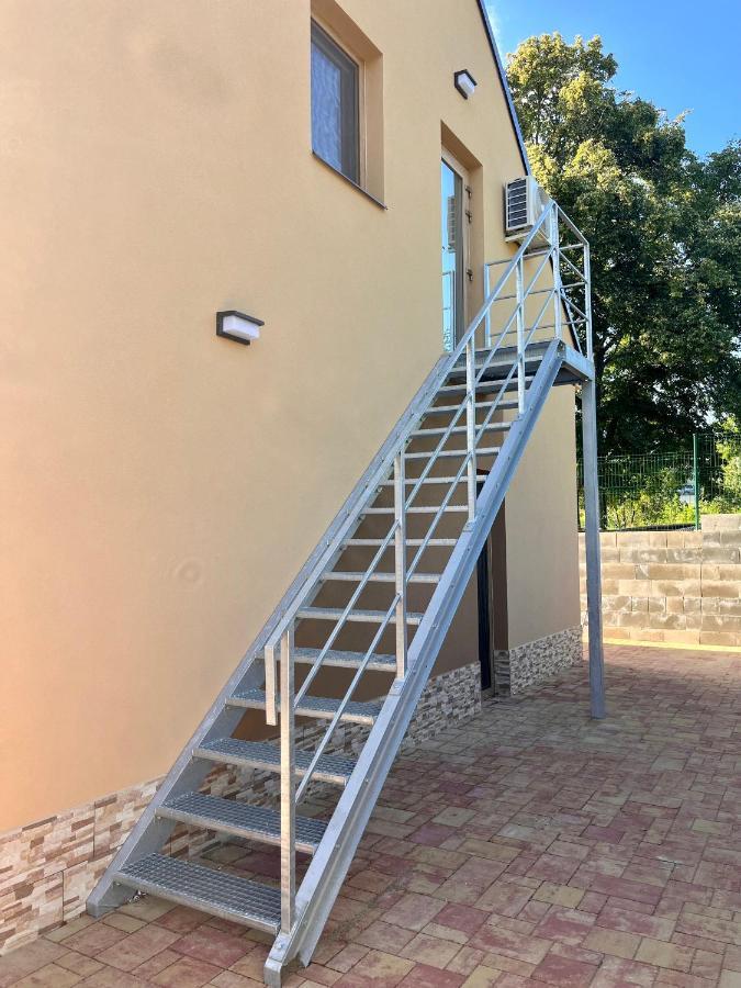 Apartament U Srubu Moravany  Zewnętrze zdjęcie